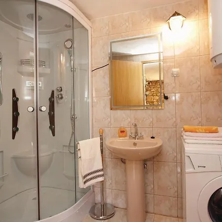 2 Bedroom Awesome In