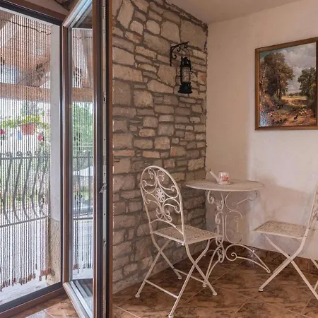 Holiday home 2 Bedroom Awesome In Puntera