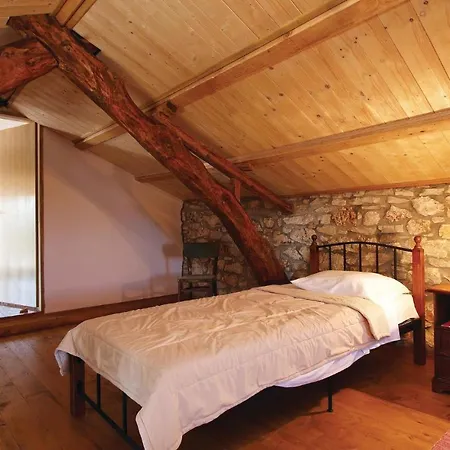 2 Bedroom Awesome In Puntera